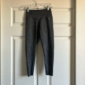 AR-33 Heather Gray Capri Leggings Size XS